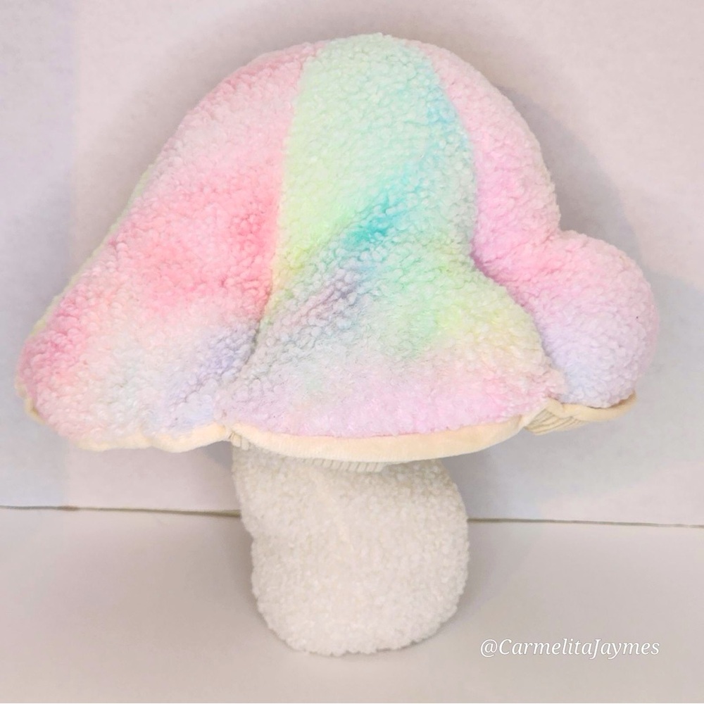 TIE DYE MUSHROOM 🍄 Soft Fluffy Mushroom Pillow Decor Plush NWT